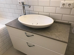 Столешница в ванную из кварцевого камня Caesarstone Symphony Grey 5133